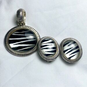 Vintage Oval Zebra Print Pendant & Clip-On Earrings Jewelry Set Silver Tone